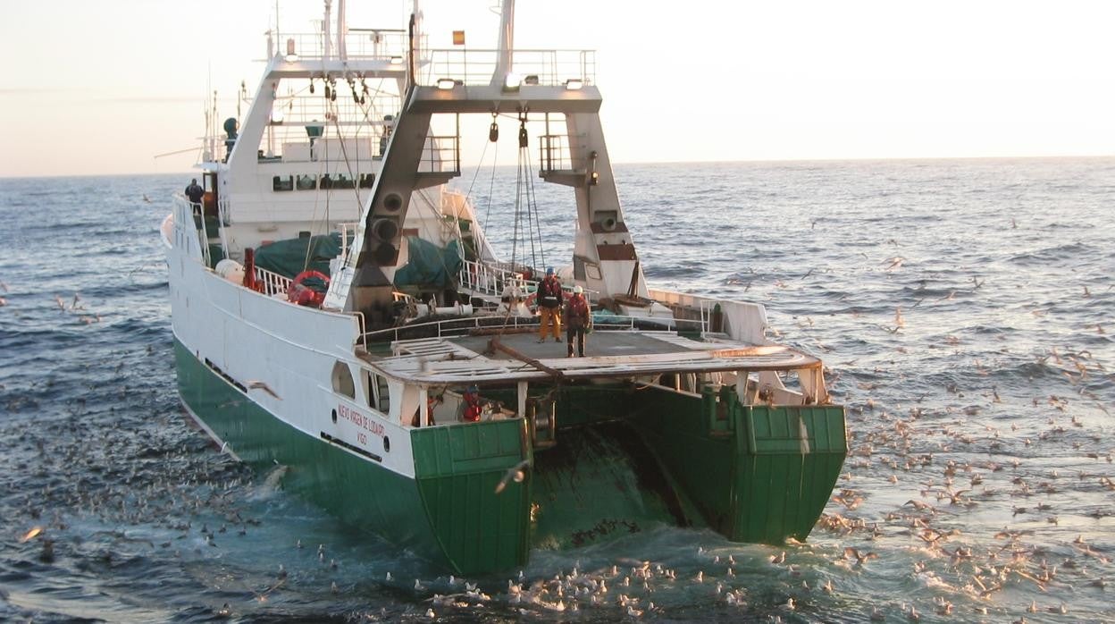 El próximo Consejo de Ministros de Agricultura en Bruselas tratará la propuesta española para usar el Fondo europeo de Pesca Marítima y Acuicultura (Fempa) para compensar a los pescadores