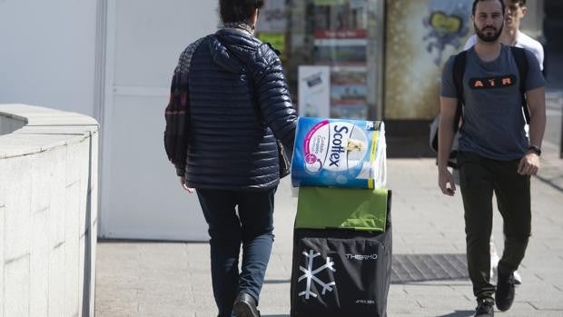 Peligra la producción de papel higiénico: el sector papelero baraja parar por el alza de las energías