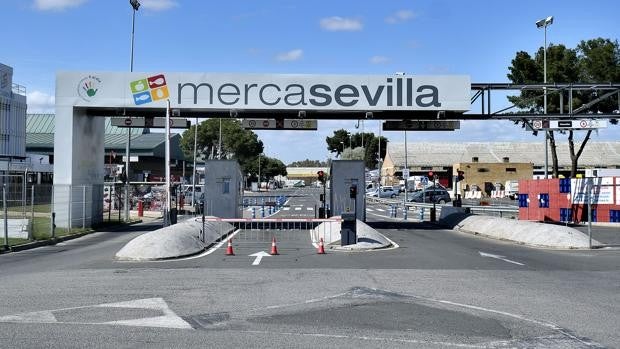 Mercasevilla cubre la baja demanda de los minoristas en la quinta jornada de paros del transporte
