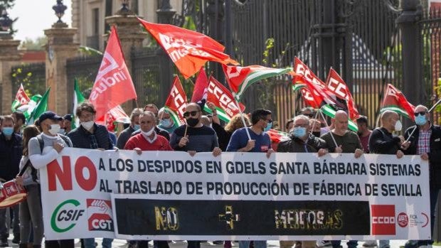 Desconvocada la huelga en Santa Bárbara al garantizar el empleo en Sevilla hasta 2027