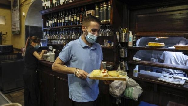 El empleo turístico supera ya en Andalucía los niveles prepandemia