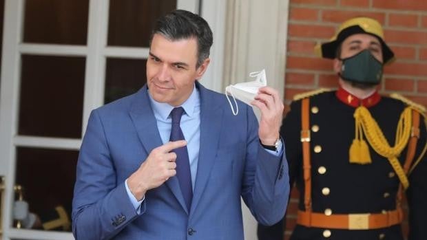 Sánchez aprieta en su control de empresas públicas y privadas con la dimisión en Indra