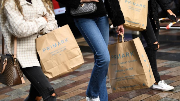 Primark anuncia que aplicará «aumentos de precios selectivos» por la subida de costes en origen