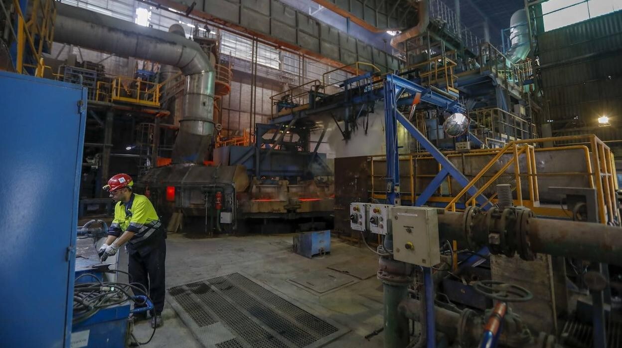 Lo producción industrial ha crecido más de un 9%. Imagen de la Fundición de Atlantic Copper en Huelva