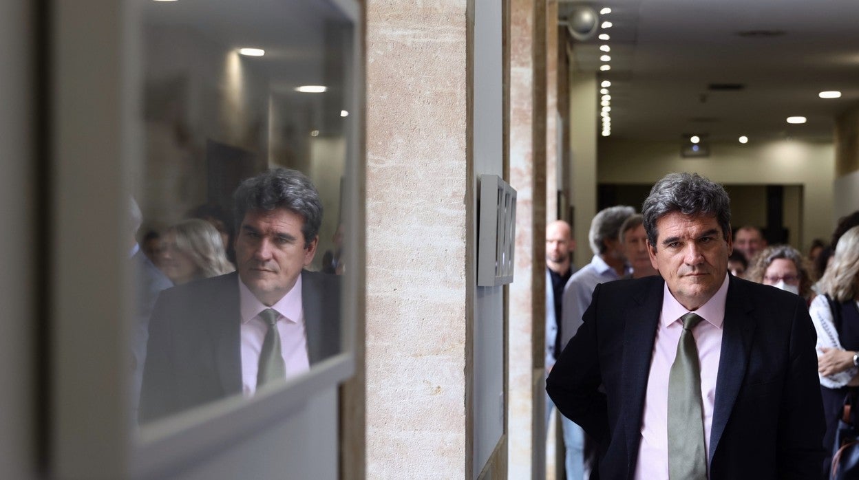 El ministro de Inclusión, Seguridad Social y Migraciones, José Luis Escrivá