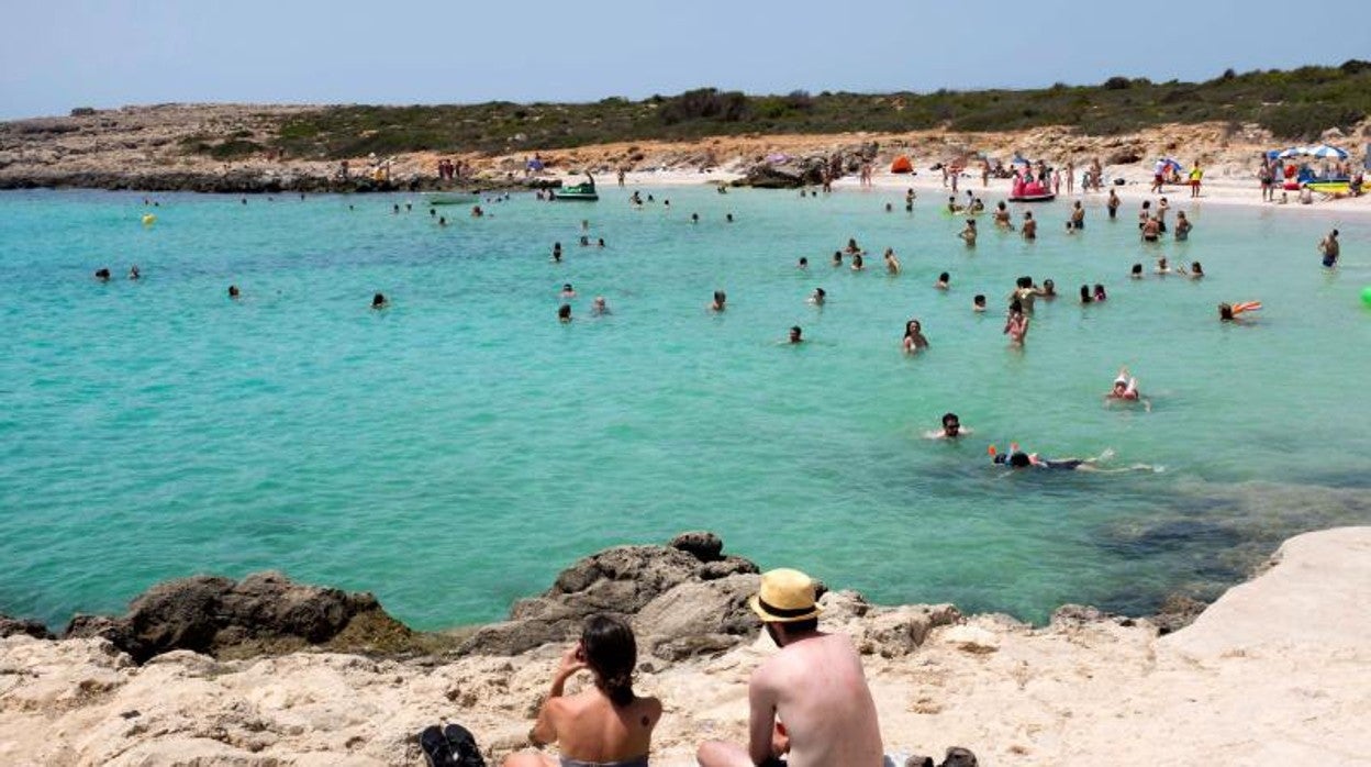 PLAYA DE BINIBÈQUER (MENORCA),