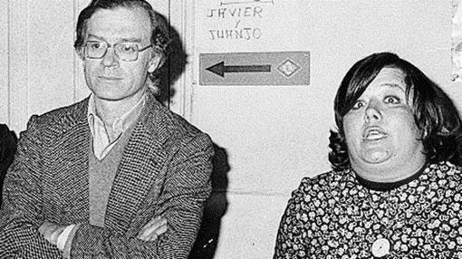 Sartorius, junto a Cristina Almeida, en 1977