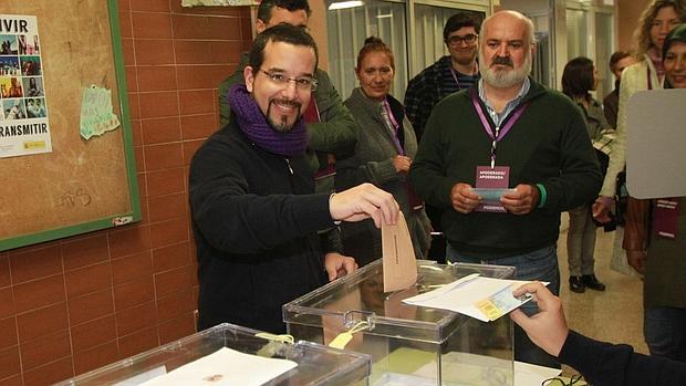 Sergio Pascual ha votado en Sevilla