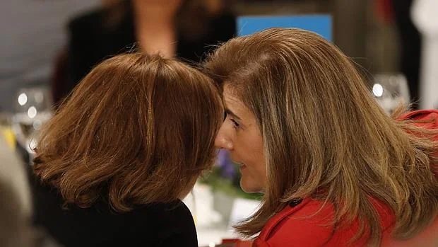 Soraya Sáenz de Santamaría y Fátima Báñez, que han logrado escaño en las elcciones generales