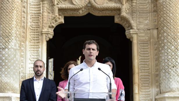 Vetar a Rajoy pero pedir «negociar sin condiciones» y otras contradicciones de Ciudadanos