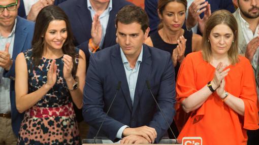 Albert Rivera durante su comparecencia ante los medios de comunicación