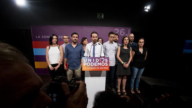 Irene Montero y Errejón, abatidos