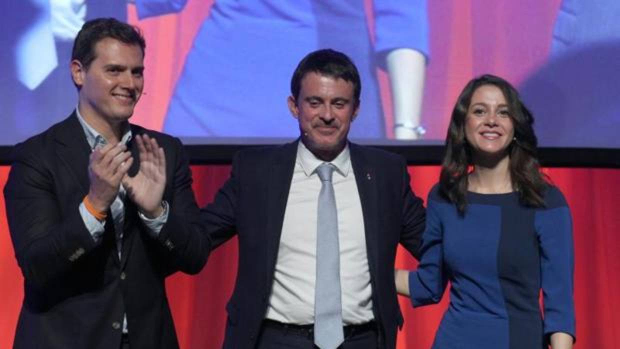 Manuel Valls censura que le tachen de «fascista» por no apoyar el independentismo «antieuropeo»