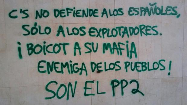 Nuevo ataque a una sede de Cs en Lérida: «¡Boicot a su mafia enemiga de los pueblos!»