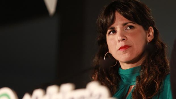 Teresa Rodríguez: «No tengo tiempo de preocuparme de los asuntos de un pueblo de fuera de Andalucía»