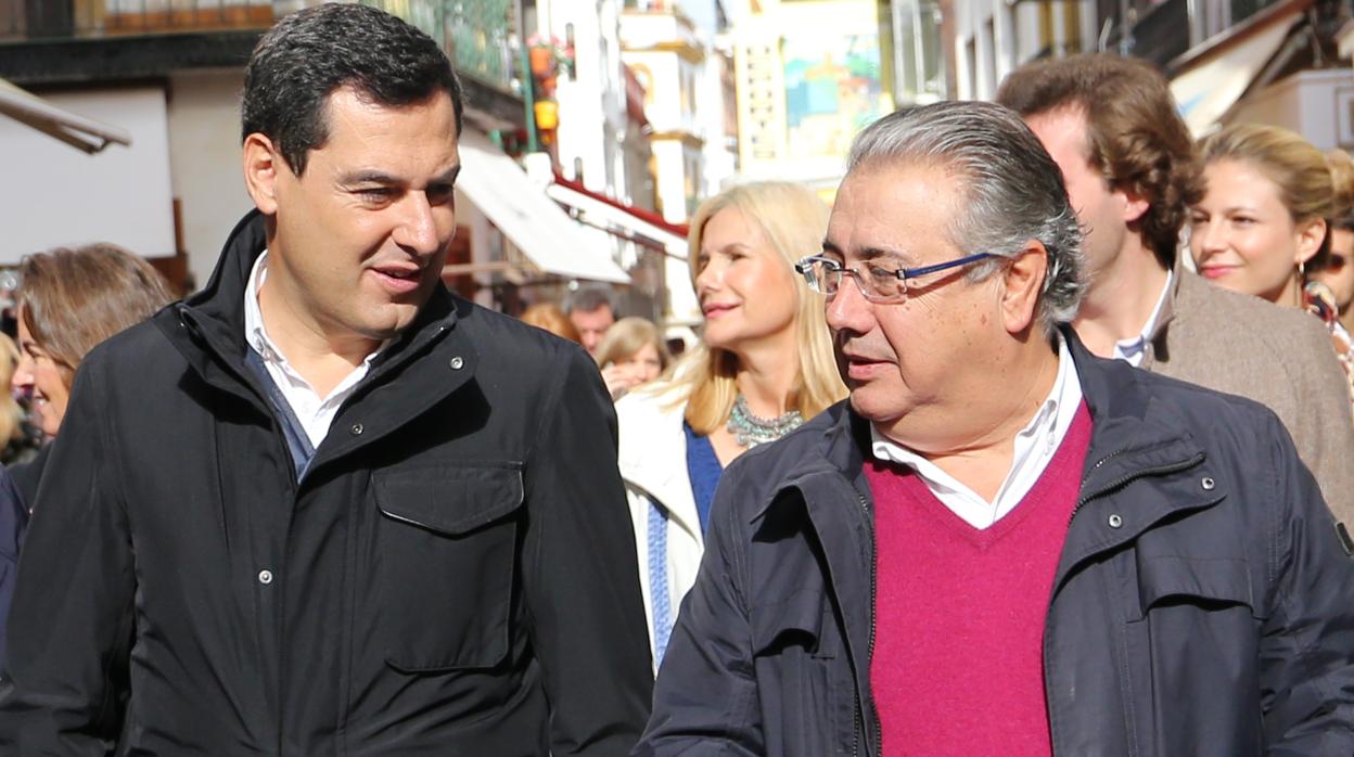 Juanma Moreno y Juan Antonio Zoido, de paseo electoral este lunes por el Centro de Sevilla