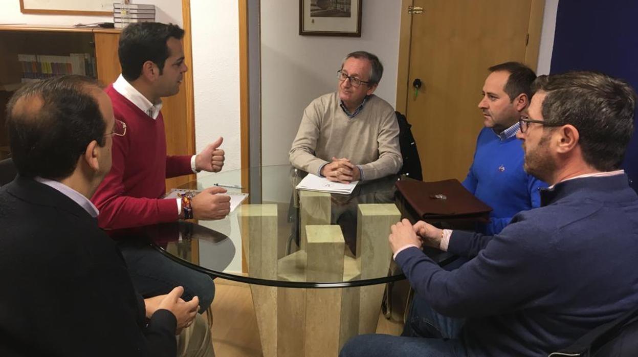 La reunión ha tenido lugar en la sede del PP de Jaén