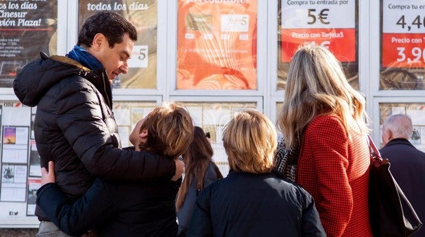 Poner lavadoras y estar con la familia, así es el día de reflexión para los candidatos a las elecciones andaluzas