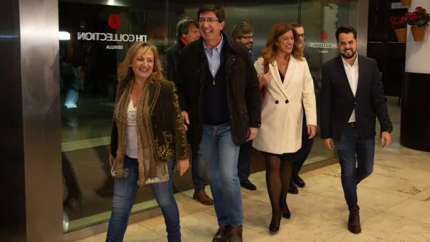 Todos los candidatos de las elecciones andaluzas esperan ya en sus cuarteles generales el escrutinio