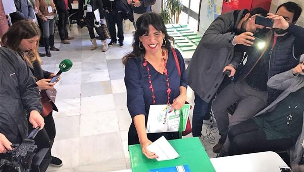 Teresa Rodríguez, tras votar en las elecciones: «Es importante que los andaluces hagan política»