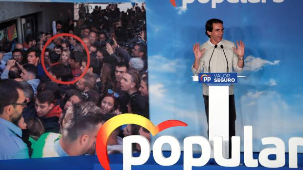 Casado moviliza a los expresidentes del PP y Sánchez obvia a González y Rubalcaba