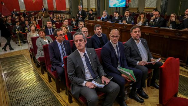 JpC y ERC apuestan por Sánchez como presidente al verlo «el mal menor»