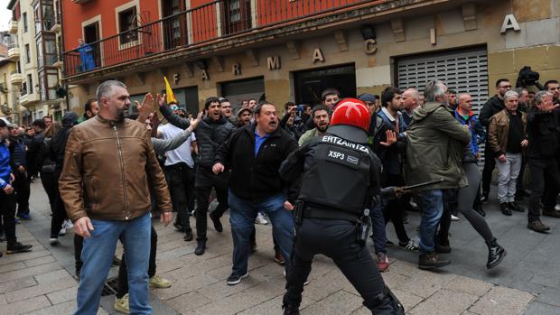 Un tuit: la única condena del PSOE al acoso sufrido por Ciudadanos en Rentería