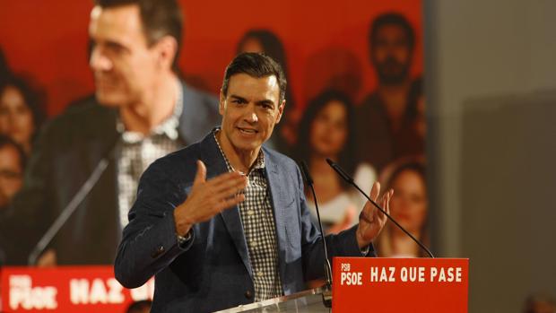 El PSOE manda cartas diferentes a hombres y mujeres durante la campaña electoral