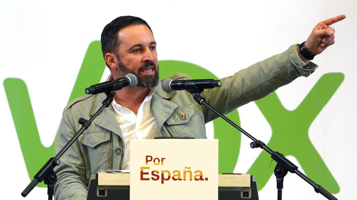 El candidato de Vox a la Presidencia del Gobierno, Santiago Abascal, durante una intervención celebrada hoy en Alicante