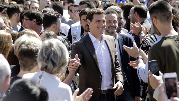 Ciudadanos confía en los debates para superar al PP