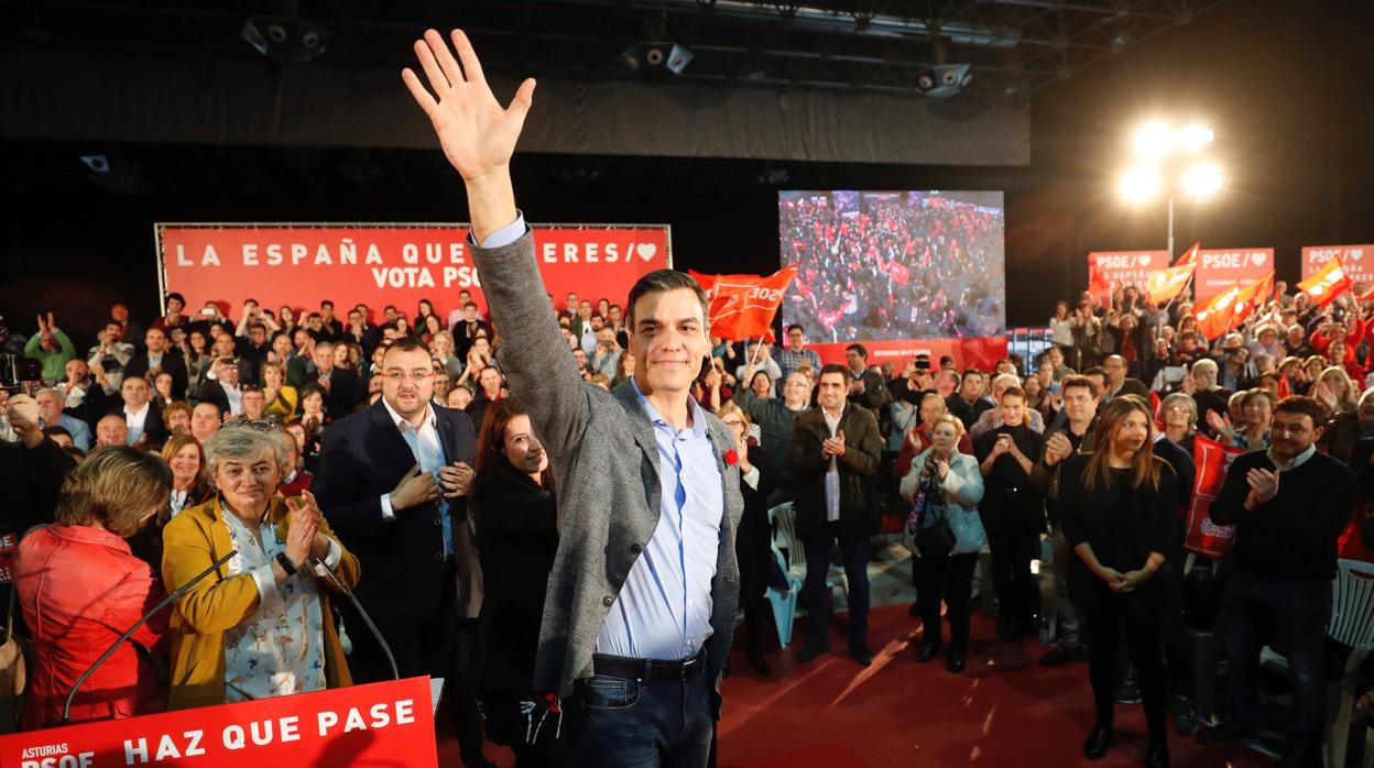 Pedro Sánchez durante un acto hoy en Gijón.