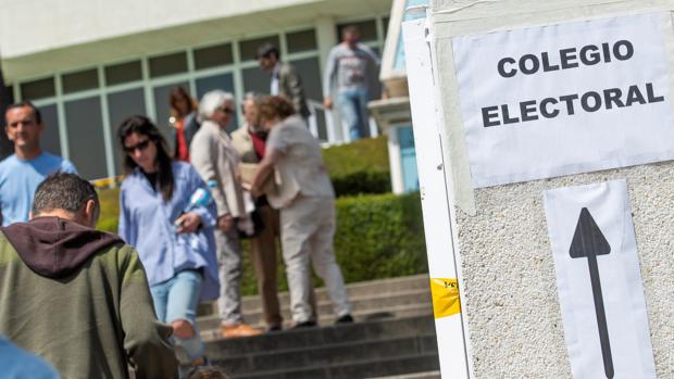 La llamada a la participación de los candidatos en una jornada electoral «histórica» y «decisiva»