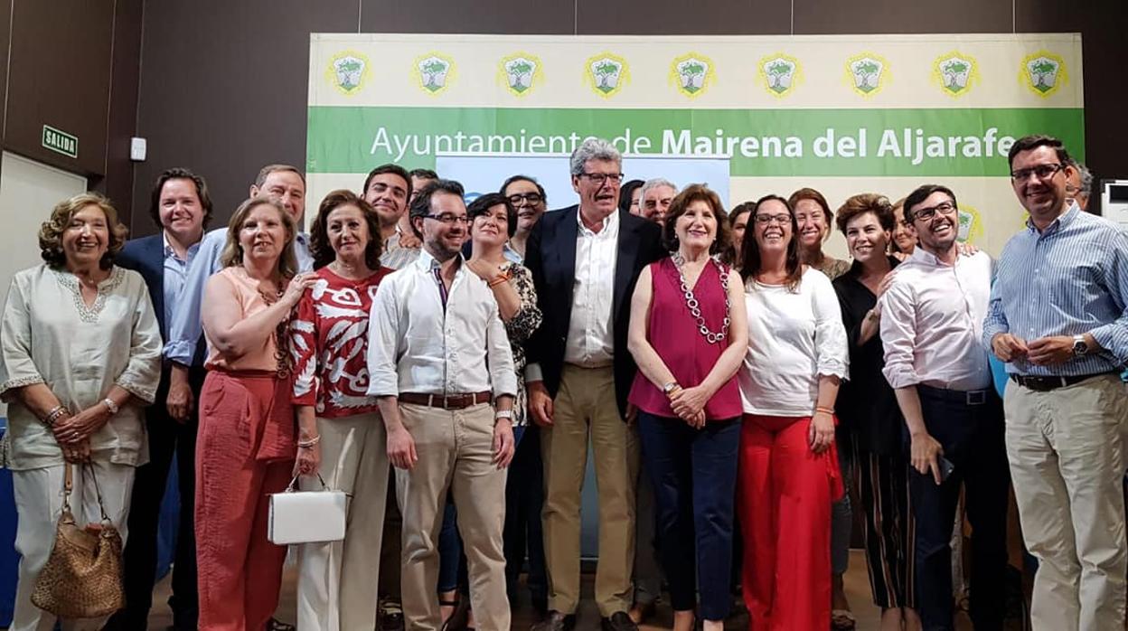 El popular Ricardo Tarno, junto a su equipo de cara a las elecciones municipales del domingo 26 de mayo