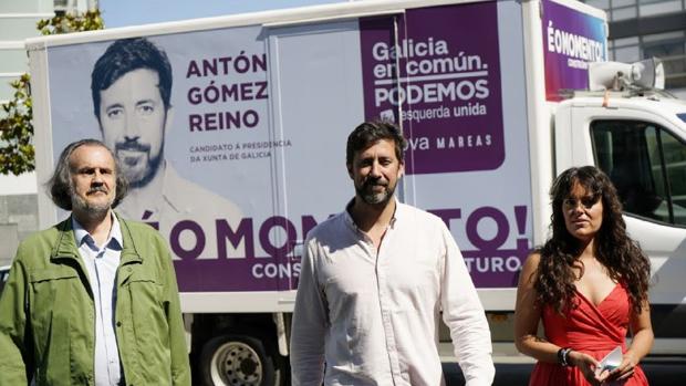 Podemos acusa a Feijóo de invisibilizarles mientras «oculta deliberadamente las siglas del PP»