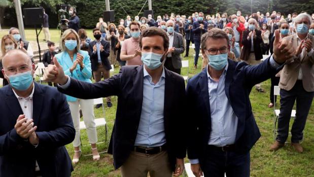 Los sondeos auguran la mayoría absoluta del PP con un empate entre PSOE y BNG
