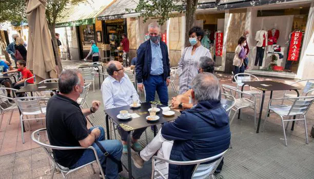 Los candidatos vascos dedican la jornada de reflexión a pasear, ver a familiares y ultimar detalles de la cita electoral