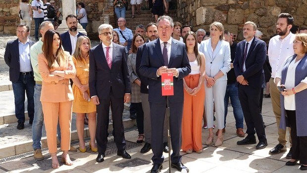 El PSOE andaluz pierde su autonomía: Ferraz controla las cuentas de la campaña