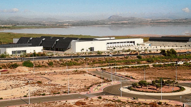 Vista aérea de la construcción de la desaladora de Torrevieja