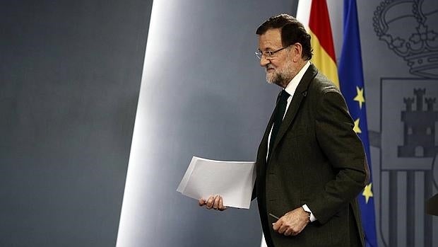 Rajoy sella un pacto con PSOE y Ciudadanos para defender la unidad de España y la ley