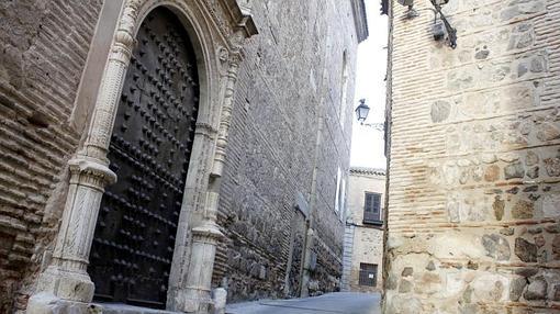 Cortan y roban parte de una columna renacentista del convento de San Clemente