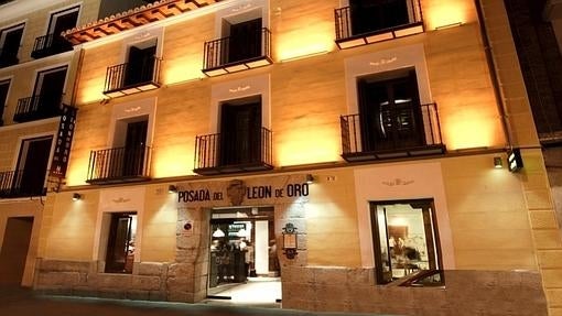 La fachada principal del Hotel, totalmente reformado