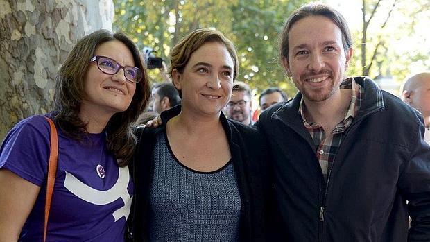 Mónica Oltra y Pablo Iglesias, el pasado sábado en Madrid junto a Ada Colau