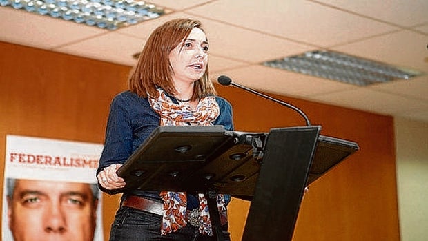 Imagen de archivo de la senadora del PSC Mónica Almiñana