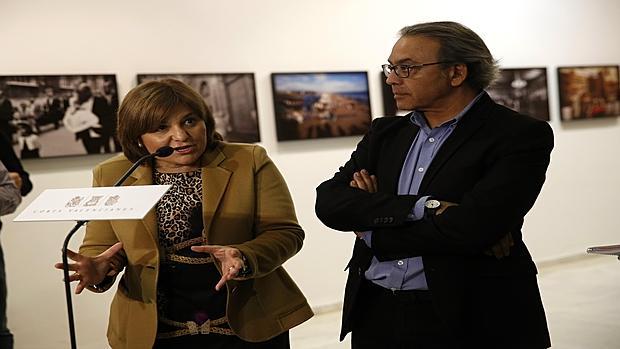 Imagen de Bonig (PP) y Mata (PSPV), este miércoles, en las Cortes