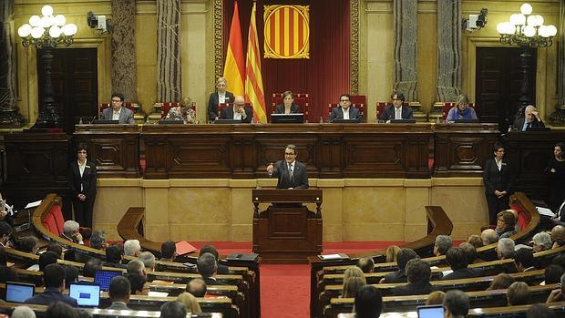 La mayoría de los catalanes está en contra de la independencia, según un sondeo de la Generalitat