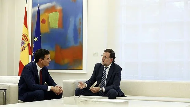 Sánchez y Rajoy durante su entrevista esta semana en La Moncloa