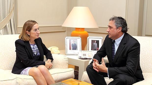 Ana Pastor y Ángel Mariscal durante la reunión