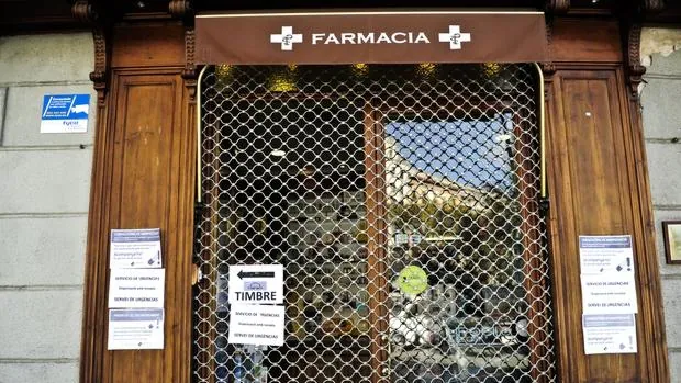 Una farmacia de Barcelona cerrada por huelga