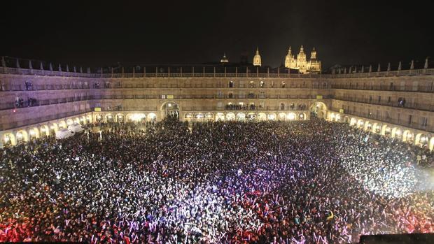 Plaza Mayor de Salamanca durante la Nochevieja Universitaria