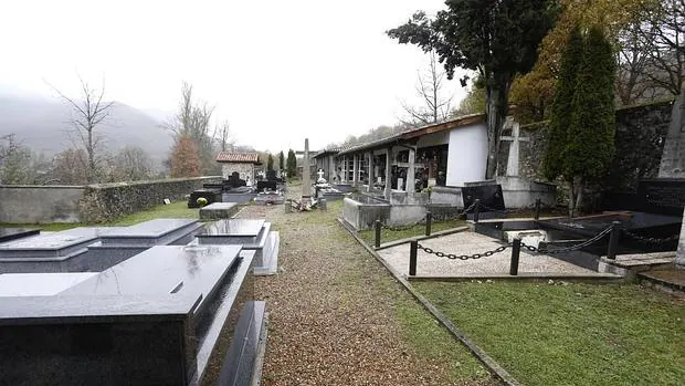 Cementerio de Crémenes, cuya ampliación fue realizada por David Álvarez